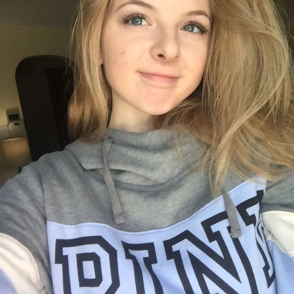 Meet your Posher, Livy